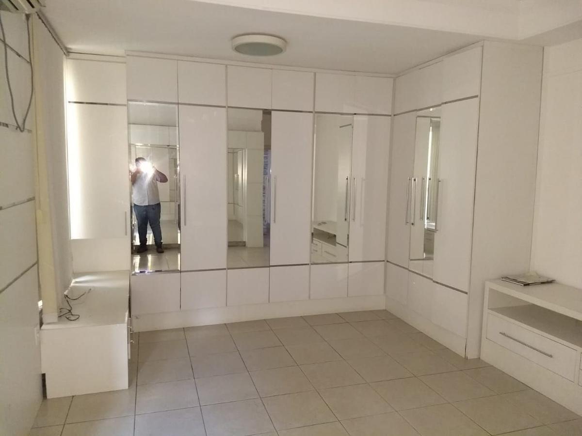 Casa, Santa Maria, 5 Quartos, 3 Vagas, 1 Suíte