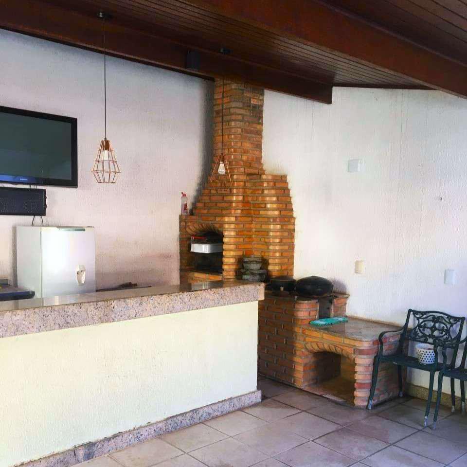 Casa, Planalto, 4 Quartos, 4 Vagas, 2 Suítes