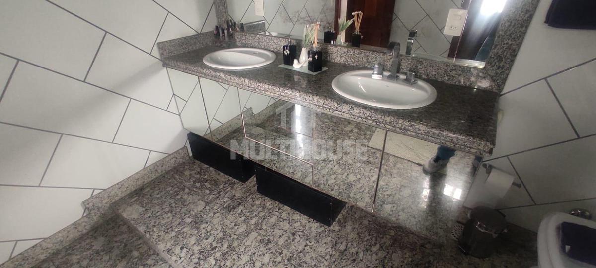 Casa, Heliópolis, 5 Quartos, 4 Vagas, 2 Suítes