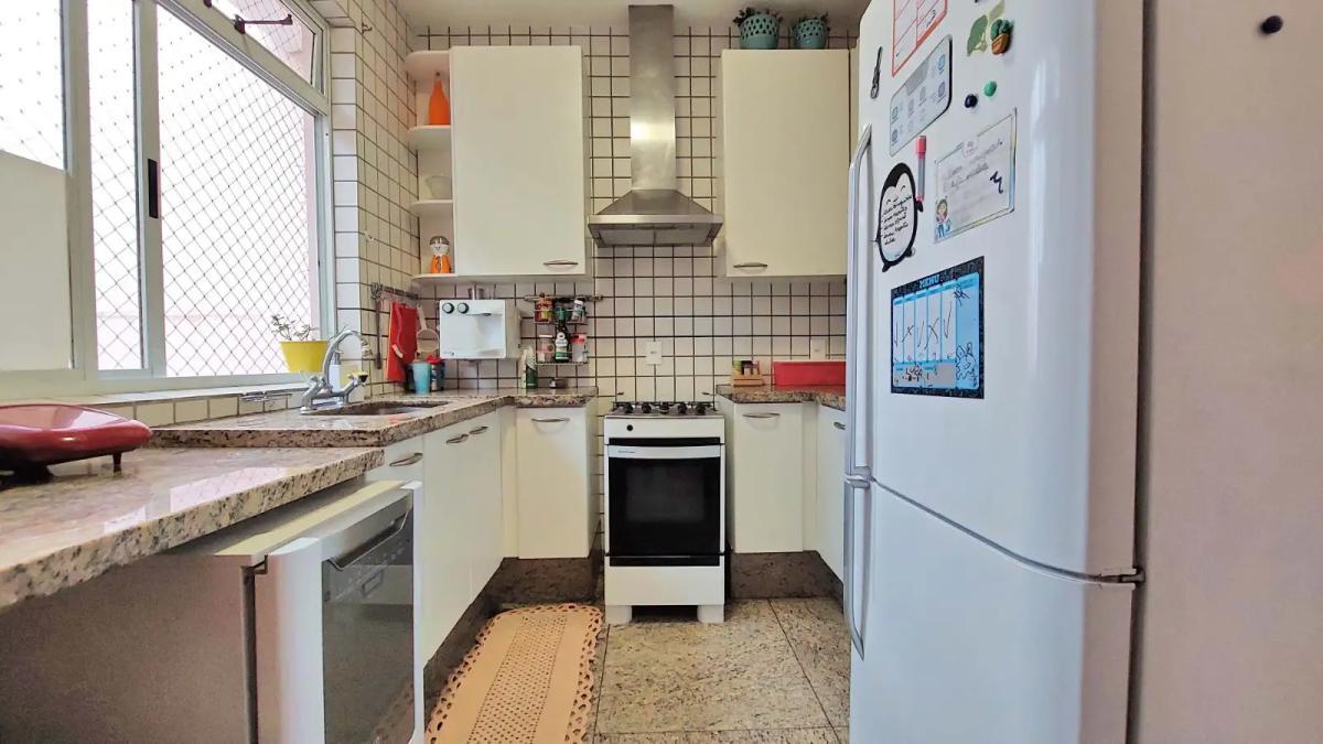 Casa, Comiteco, 5 Quartos, 3 Vagas, 4 Suítes