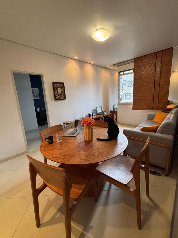Apartamento, Centro, 2 Quartos, 0 Vaga