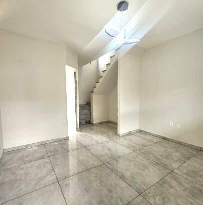 Casa, Jardim América, 2 Quartos, 1 Vaga