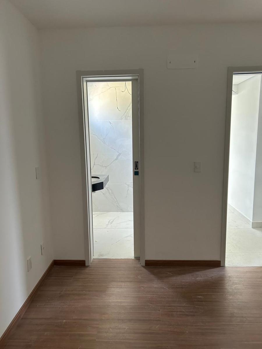 Cobertura, Sagrada Família, 4 Quartos, 2 Vagas, 1 Suíte