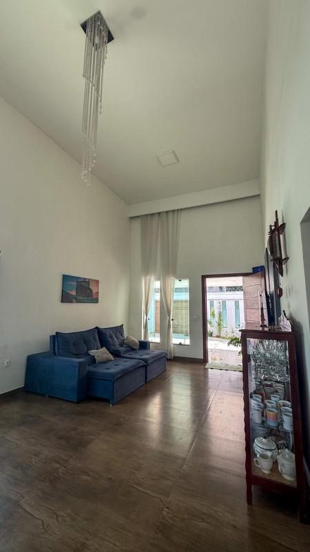 Casa, Ingá Alto, 3 Quartos, 4 Vagas, 1 Suíte