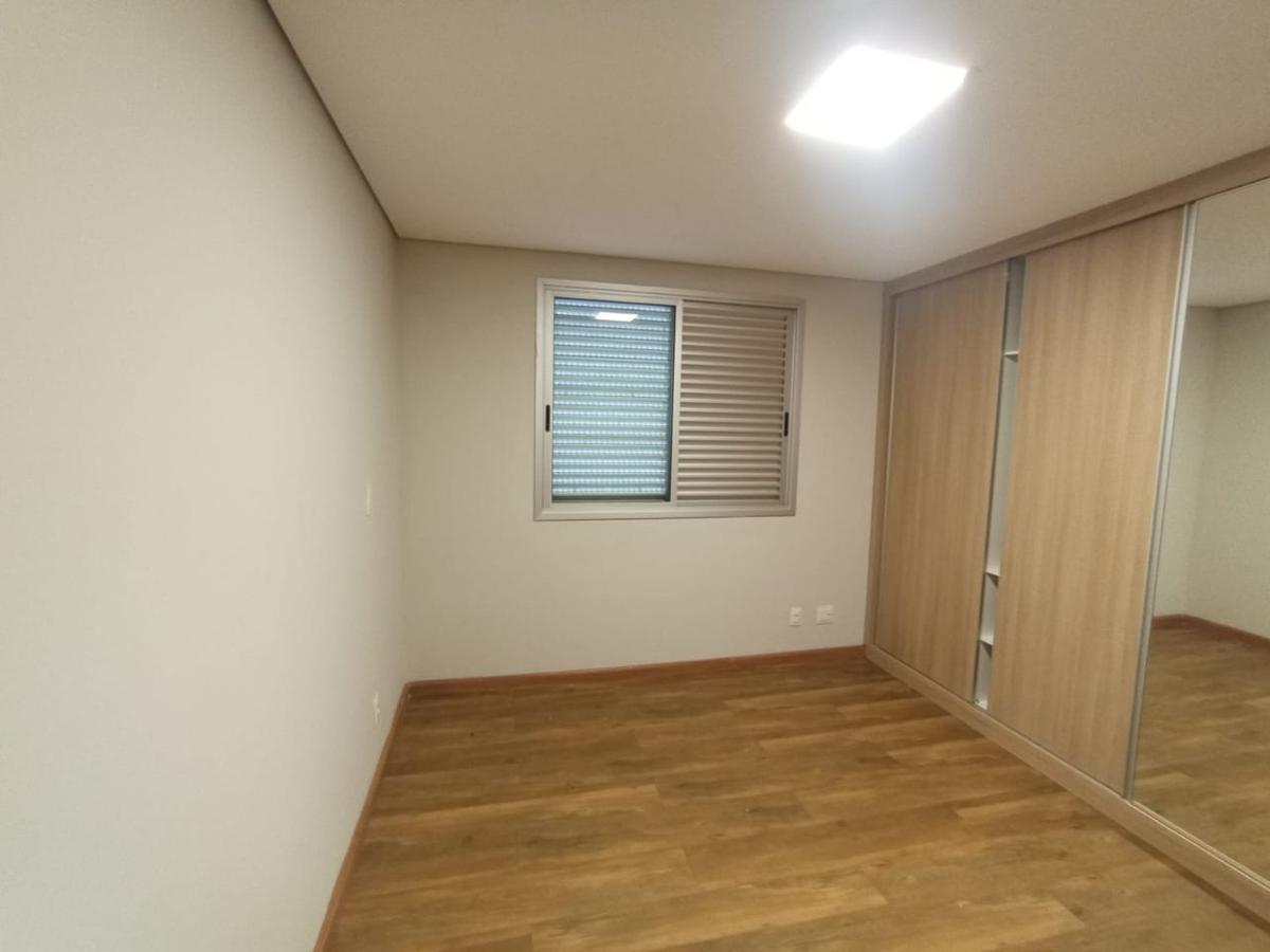 Apartamento, Santa Cruz, 4 Quartos, 2 Vagas, 2 Suítes