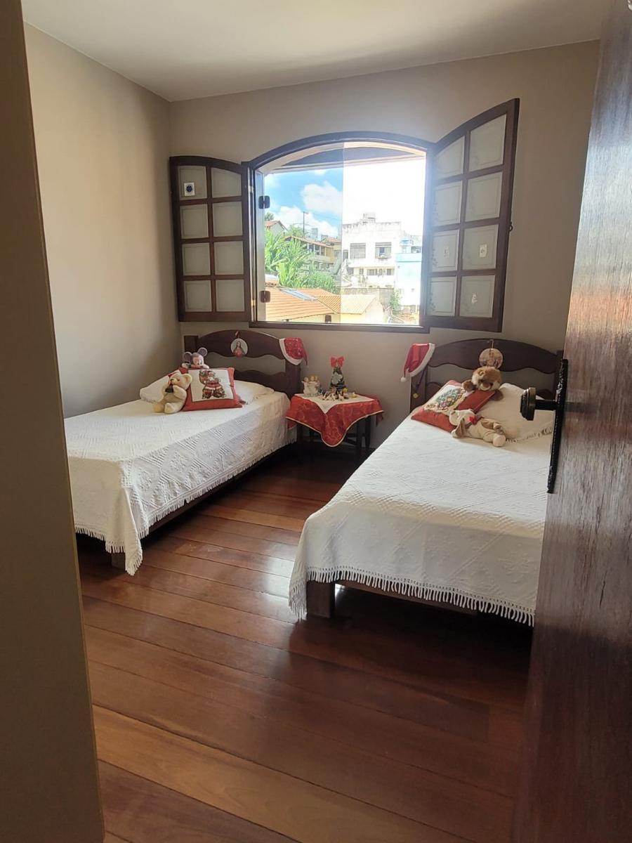 Casa, Caiçaras, 5 Quartos, 7 Vagas, 1 Suíte