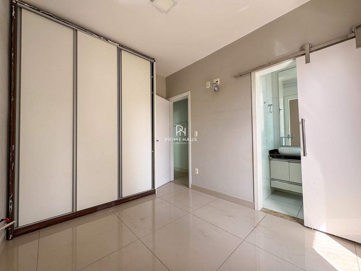 Apartamento, Miramar (barreiro), 3 Quartos, 2 Vagas, 1 Suíte