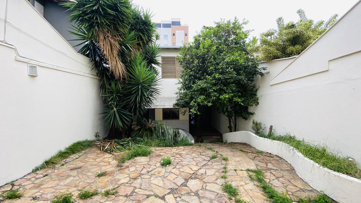 Casa, Castelo, 4 Quartos, 2 Vagas, 2 Suítes