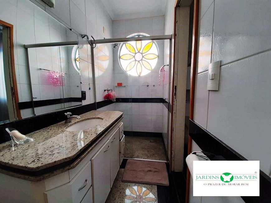 Casa, Santa Cruz, 4 Quartos, 4 Vagas, 2 Suítes