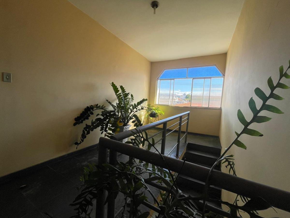 Casa, Sagrada Família, 6 Quartos, 2 Vagas, 1 Suíte