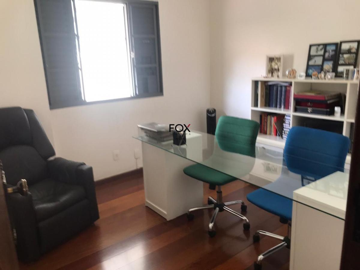 Casa, Centro, 4 Quartos, 2 Vagas, 2 Suítes