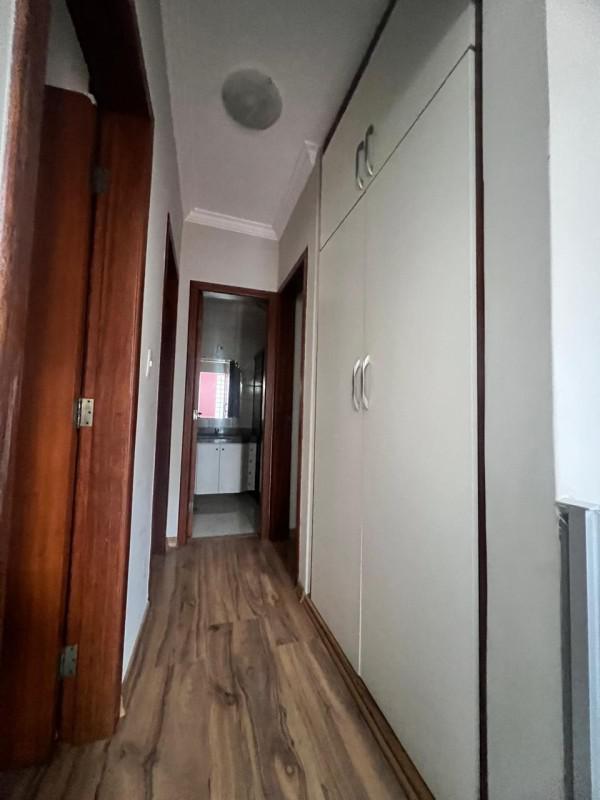 Casa, Castelo, 3 Quartos, 1 Vaga, 1 Suíte