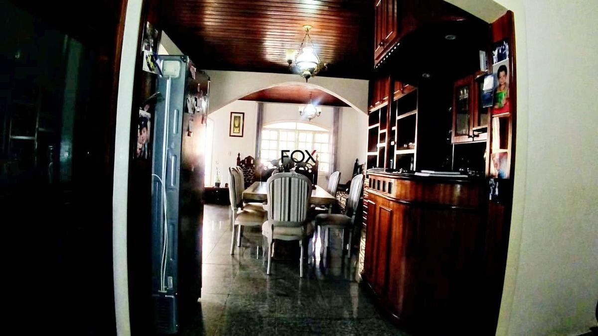 Casa, Camargos, 4 Quartos, 5 Vagas, 2 Suítes