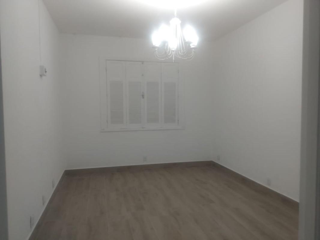 Casa, Floresta, 3 Quartos, 8 Vagas, 1 Suíte