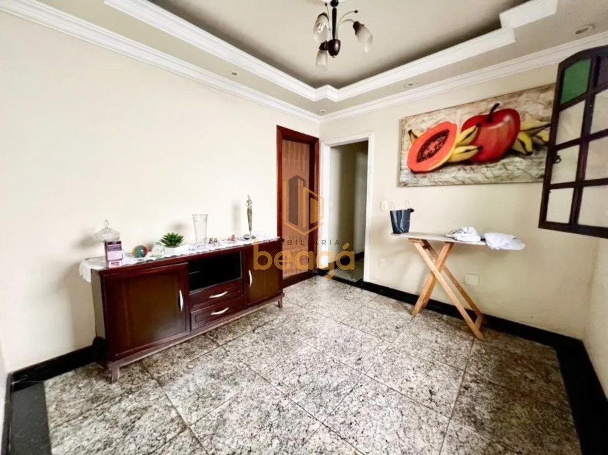 Casa, Santa Terezinha, 3 Quartos, 4 Vagas, 1 Suíte