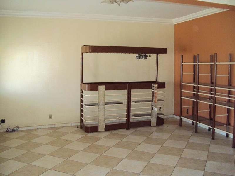 Casa, Vila Clóris, 3 Quartos, 4 Vagas, 1 Suíte