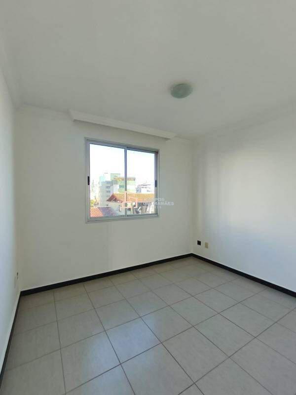 Apartamento, Barreiro, 3 Quartos, 2 Vagas, 1 Suíte