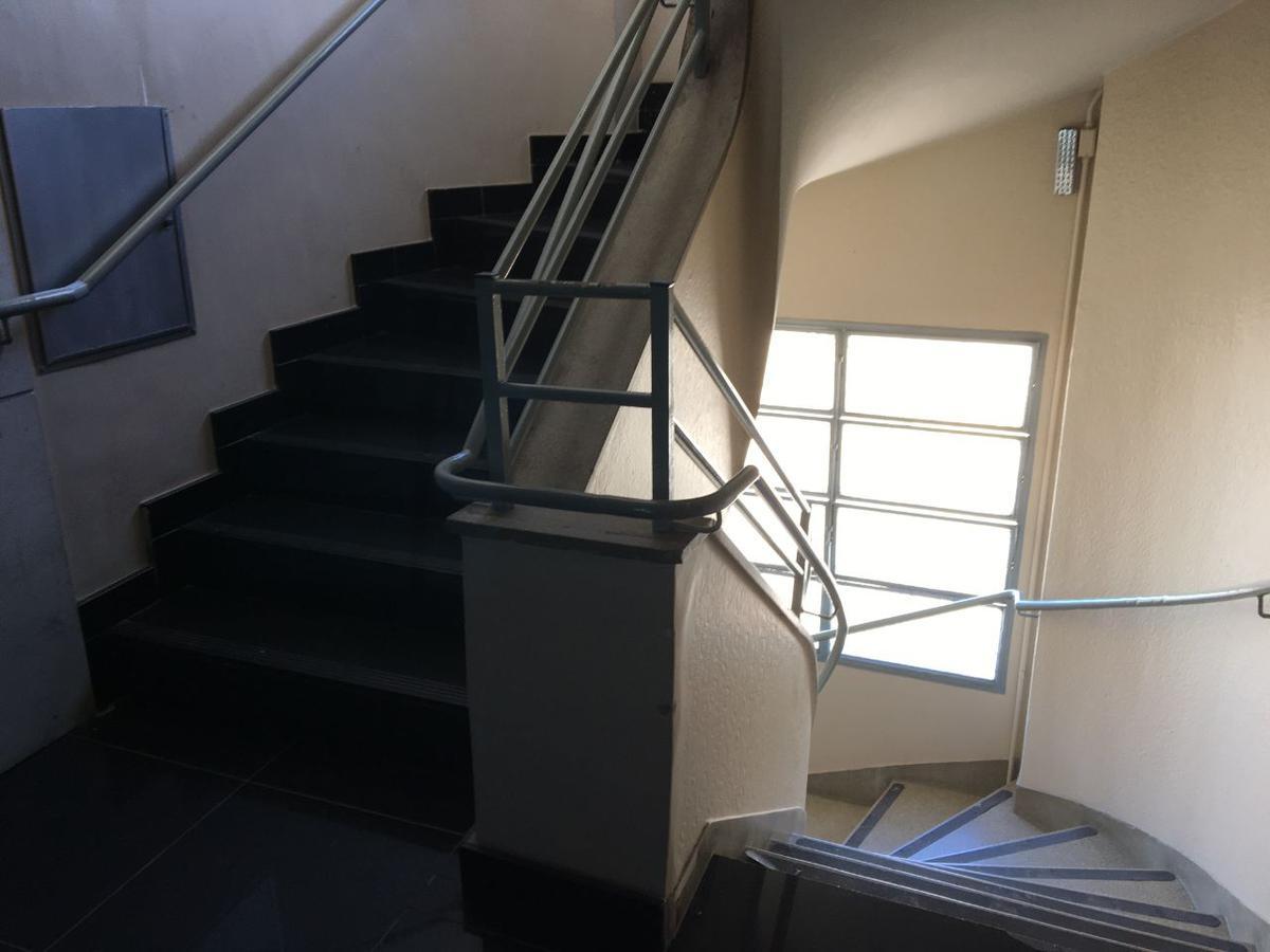 Andar, Centro, 1 Quarto, 0 Vaga