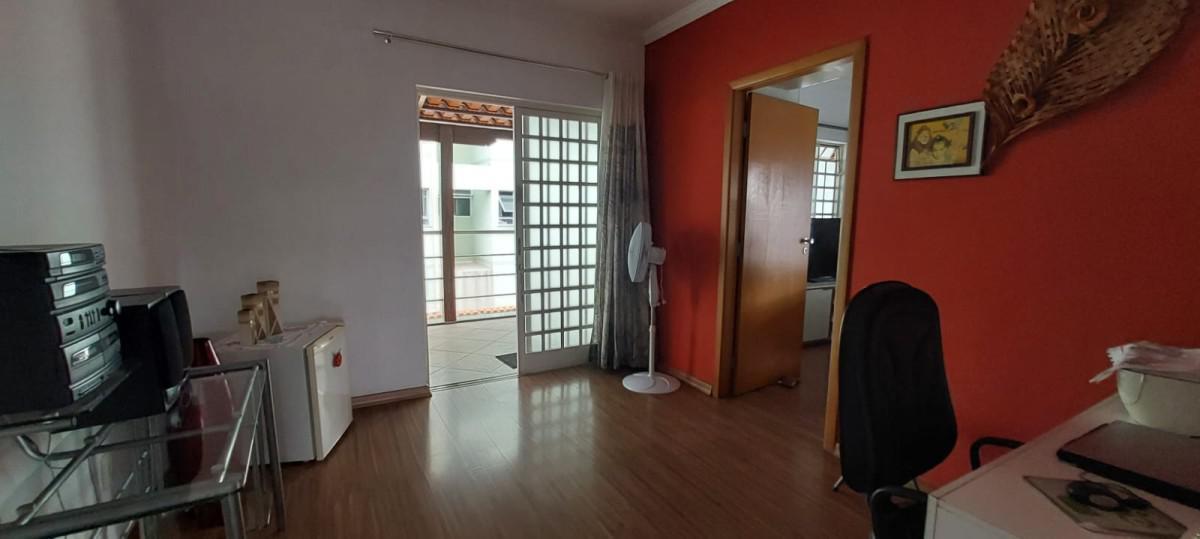 Casa, Jardim Riacho das Pedras, 3 Quartos, 2 Vagas, 1 Suíte