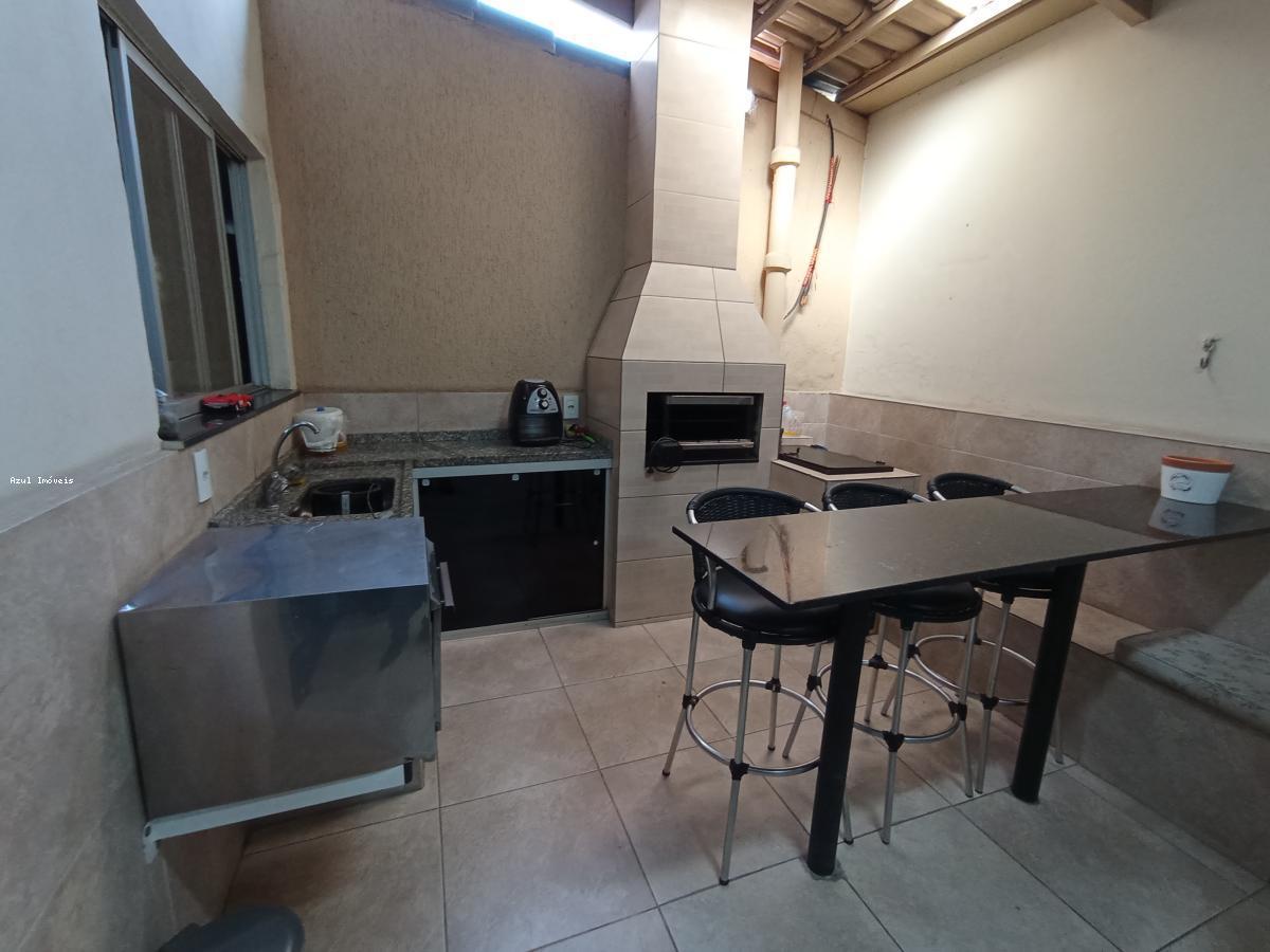 Casa, Santa Branca, 3 Quartos, 2 Vagas, 1 Suíte