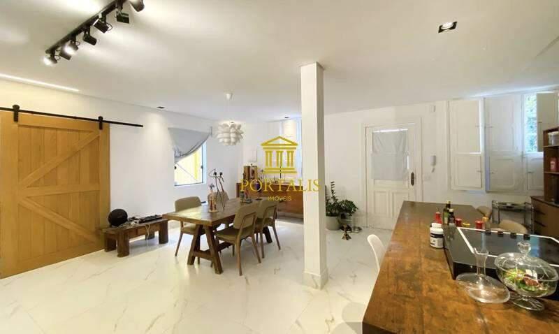 Casa, Lourdes, 3 Quartos, 0 Vaga, 1 Suíte
