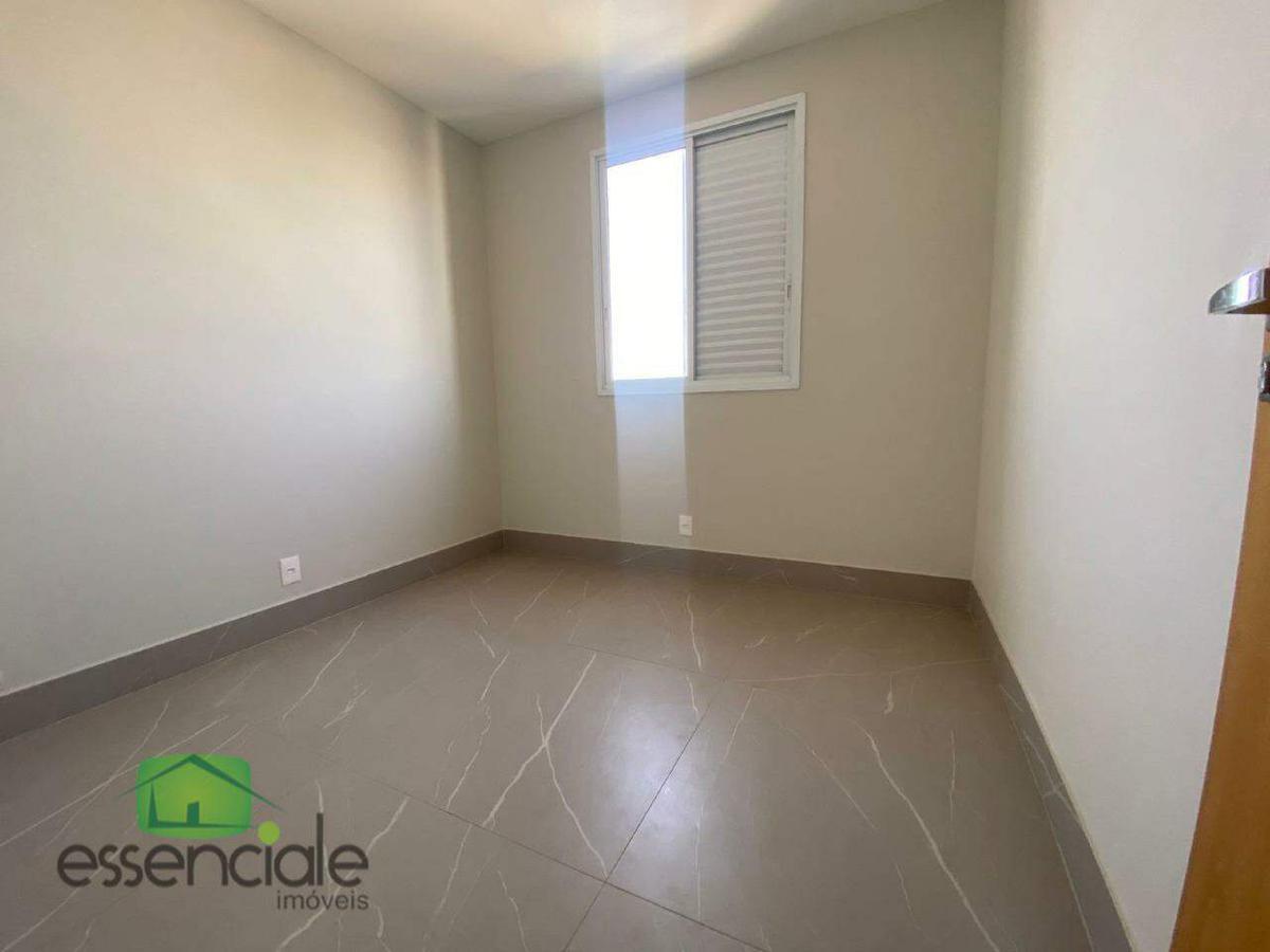 Cobertura, Fonte Grande, 3 Quartos, 2 Vagas, 1 Suíte