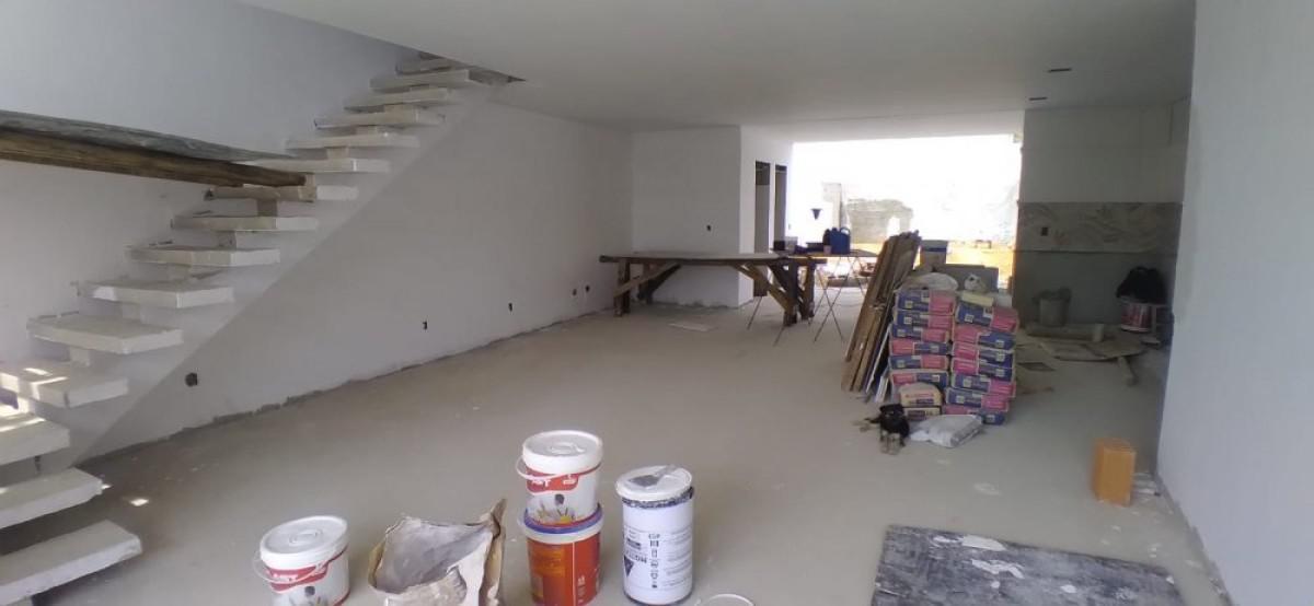 Casa, Jardim Riacho das Pedras, 3 Quartos, 4 Vagas, 1 Suíte