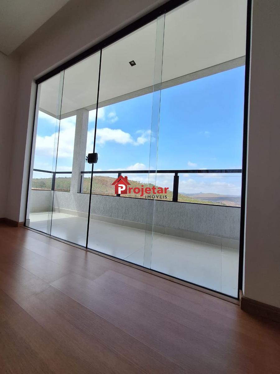 Casa, Água Limpa, 4 Quartos, 6 Vagas, 3 Suítes