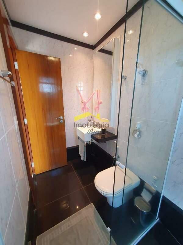 Casa em Condomínio, Vila Castela, 4 Quartos, 6 Vagas, 4 Suítes