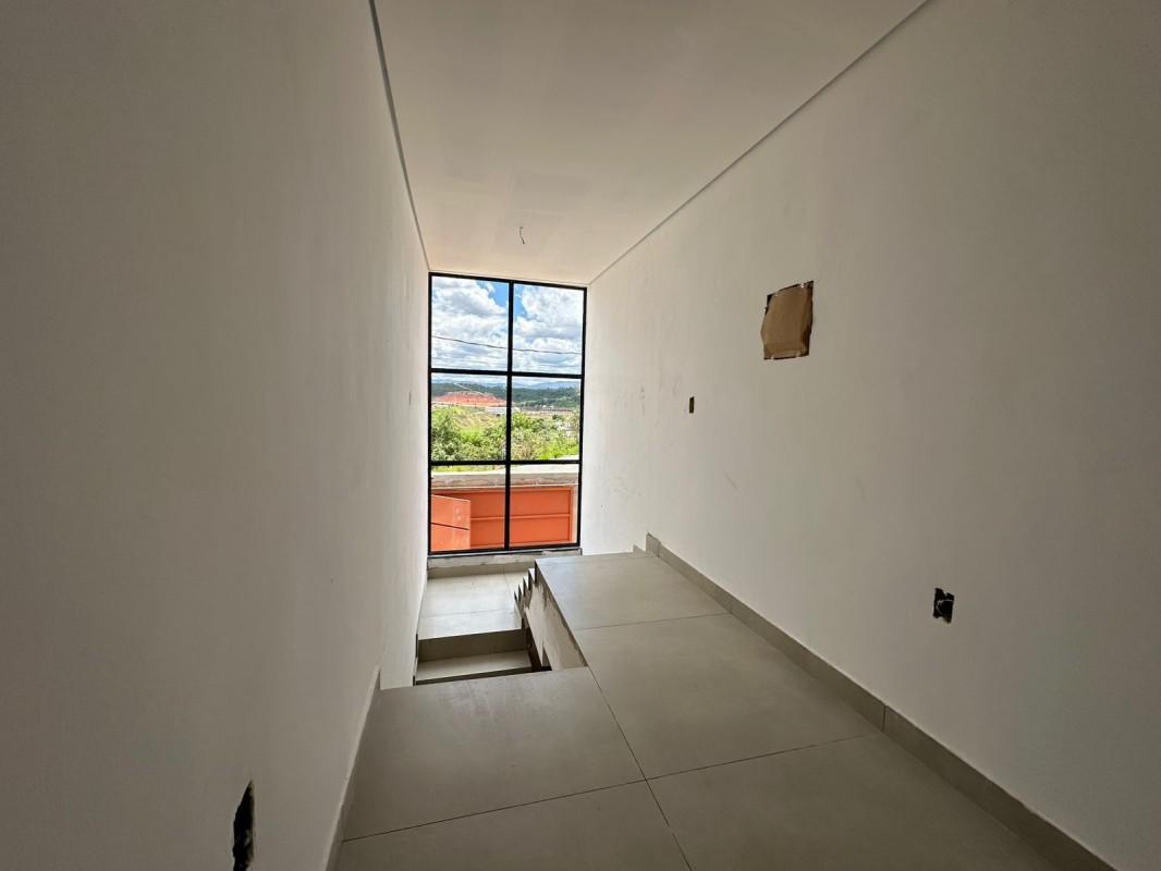 Casa, Monte Verde, 3 Quartos, 2 Vagas, 1 Suíte