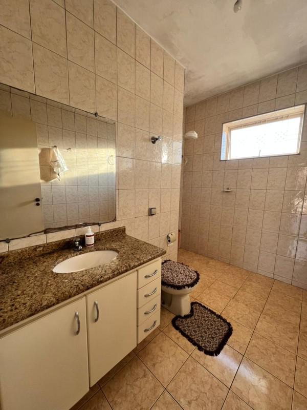 Casa, Arvoredo, 4 Quartos, 6 Vagas, 1 Suíte