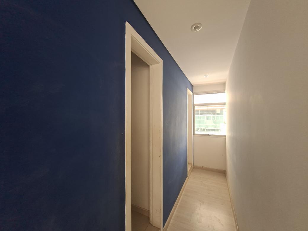 Sala, Savassi, 0 Quarto, 4 Vagas