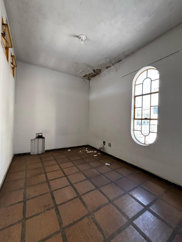 Galpão, Nova Floresta, 0 Quarto, 20 Vagas