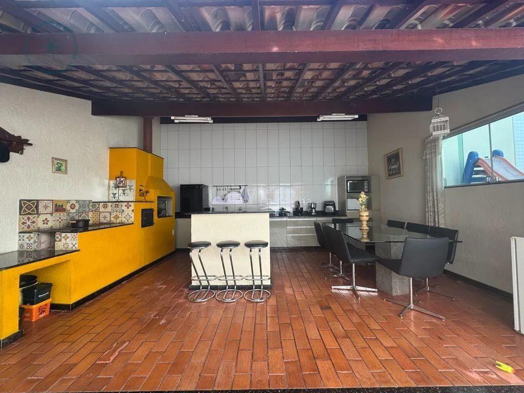 Casa, Itapoã, 4 Quartos, 2 Vagas, 2 Suítes