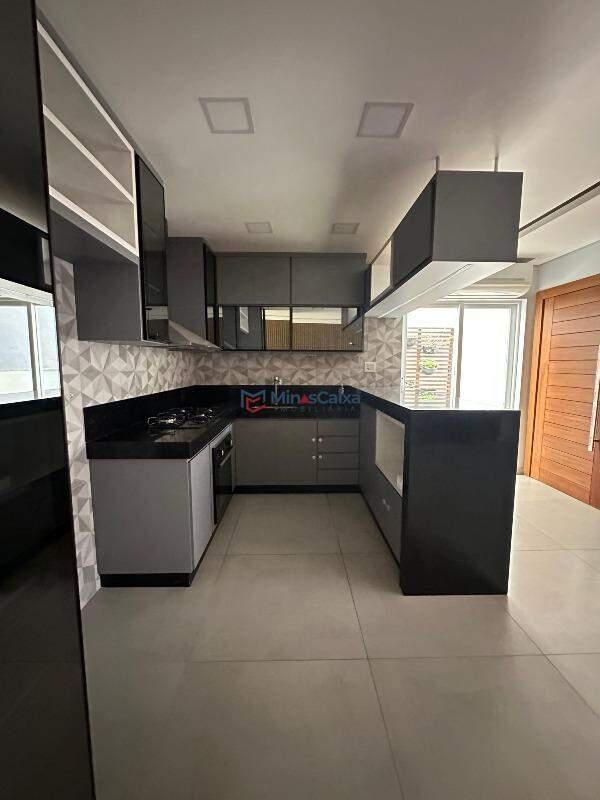 Casa, Eldorado, 4 Quartos, 3 Vagas, 1 Suíte