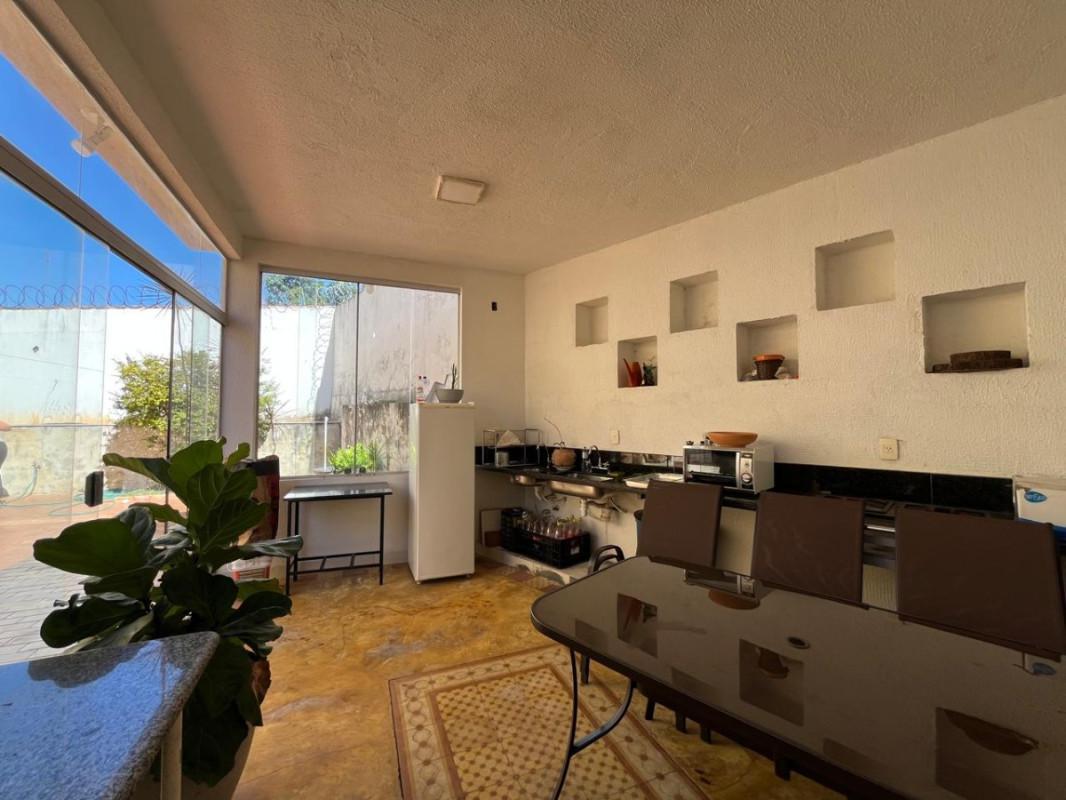 Casa, Santa Amélia, 4 Quartos, 3 Vagas, 2 Suítes