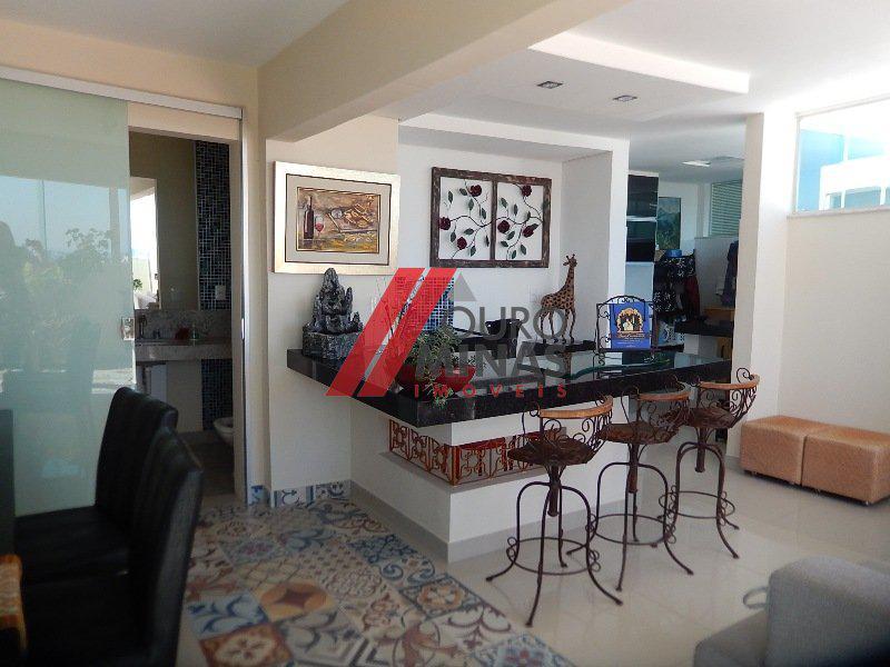 Apartamento, Serra, 1 Quarto, 3 Vagas, 1 Suíte