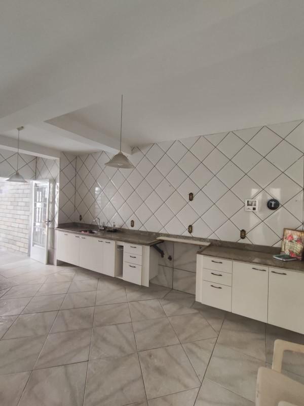Casa, Caiçaras, 5 Quartos, 3 Vagas, 1 Suíte