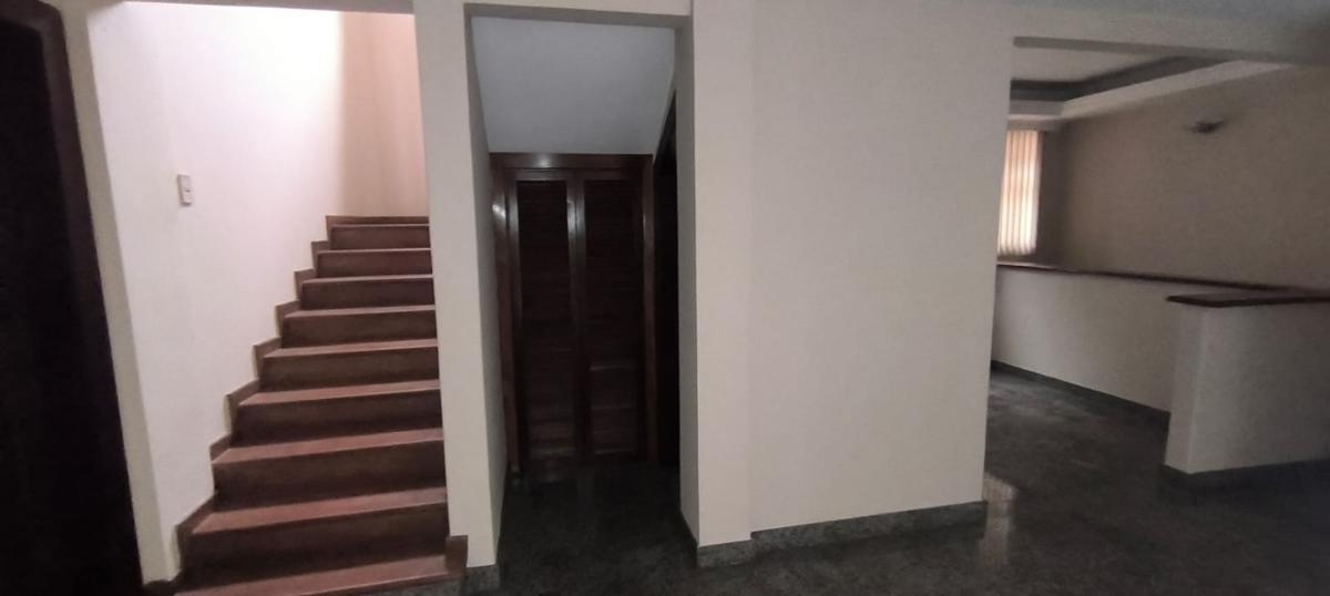 Casa, Itapoã, 5 Quartos, 4 Vagas, 1 Suíte