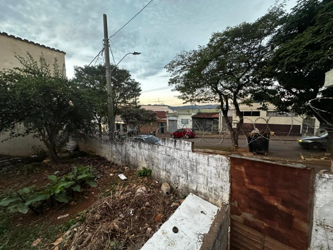 Casa, Centro, 0 Quarto, 0 Vaga