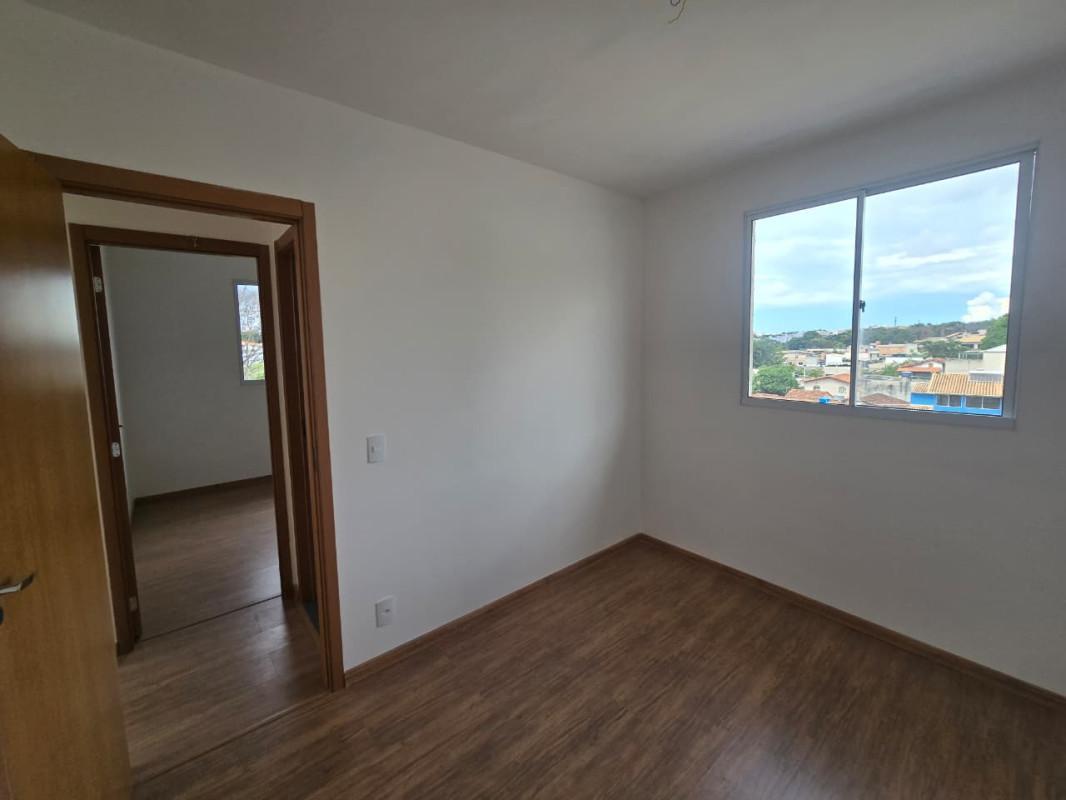 Apartamento, Vale das Amendoeiras, 2 Quartos, 1 Vaga