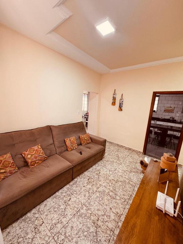 Casa, Jardim Riacho das Pedras, 3 Quartos, 4 Vagas, 1 Suíte