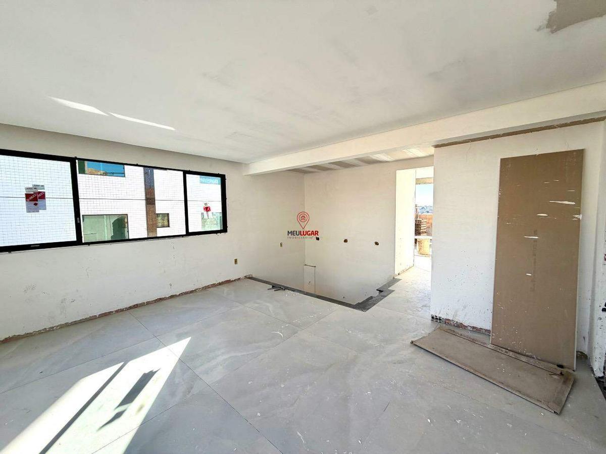 Cobertura, Barreiro, 3 Quartos, 3 Vagas, 1 Suíte