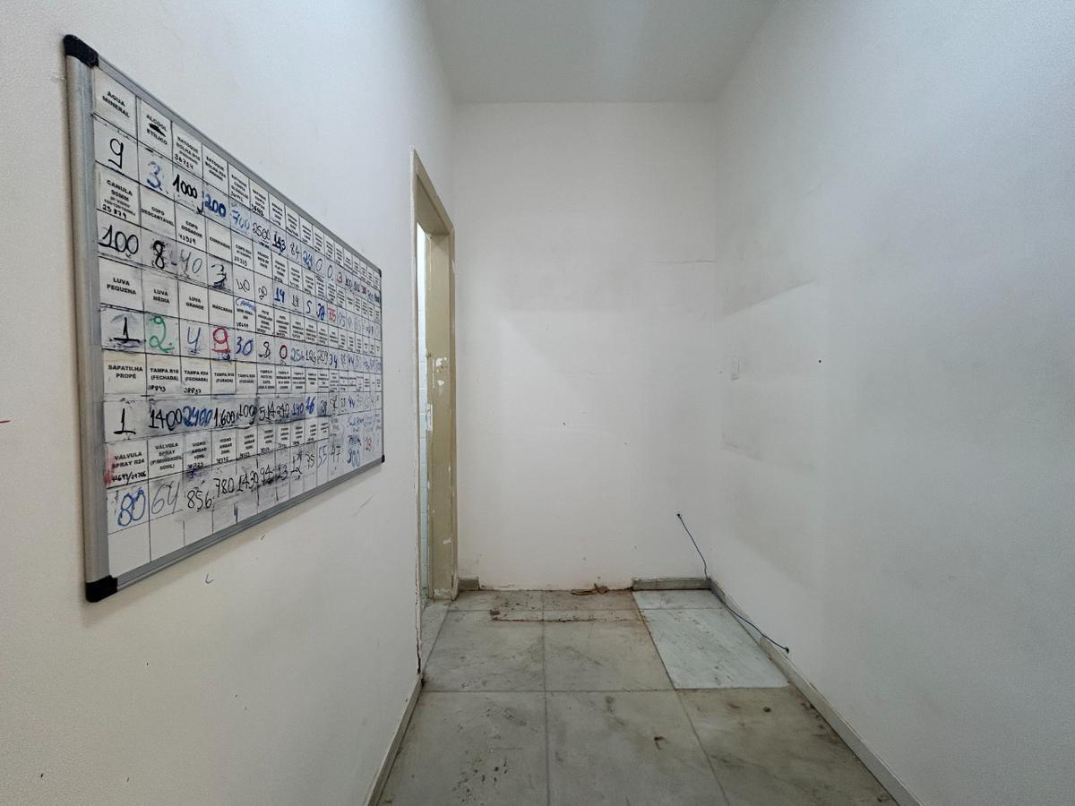 Casa Comercial, São Luiz (pampulha), 2 Quartos, 4 Vagas, 2 Suítes