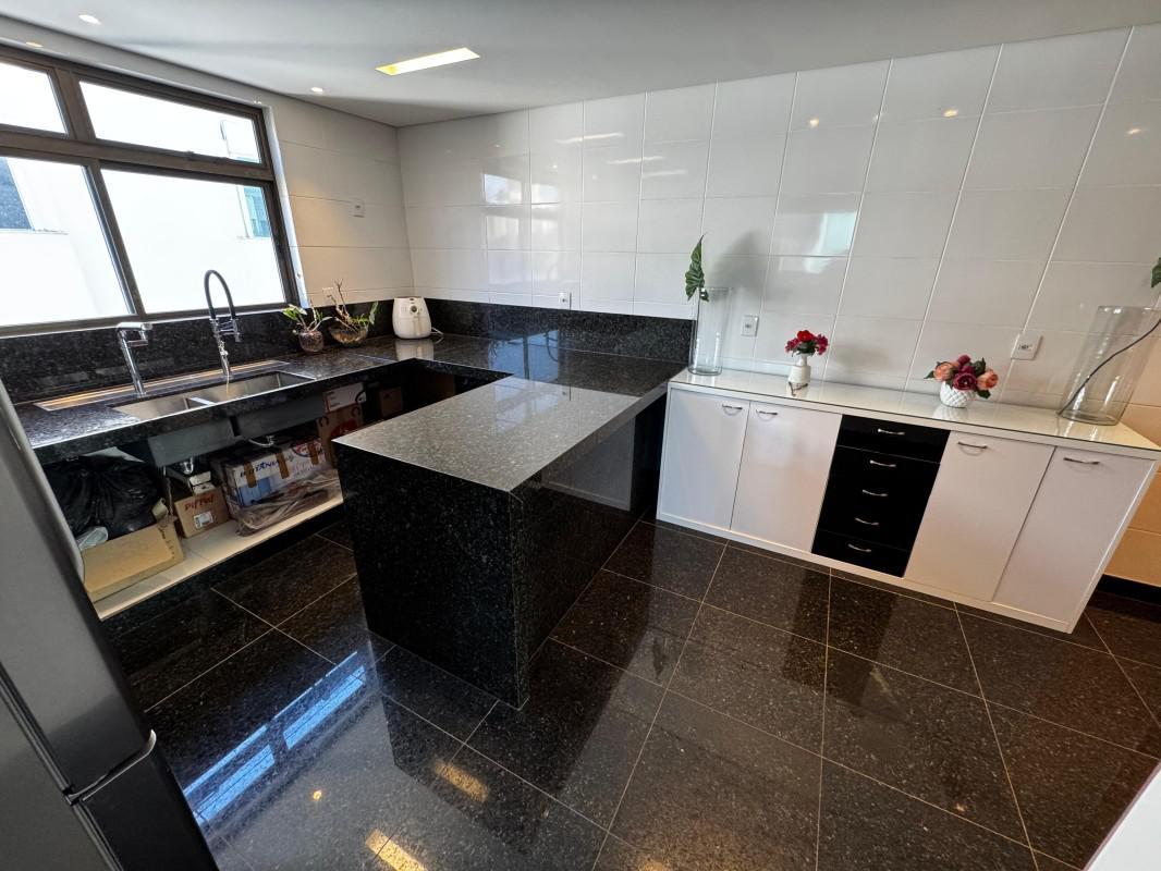 Cobertura, Fernão Dias, 4 Quartos, 4 Vagas, 1 Suíte