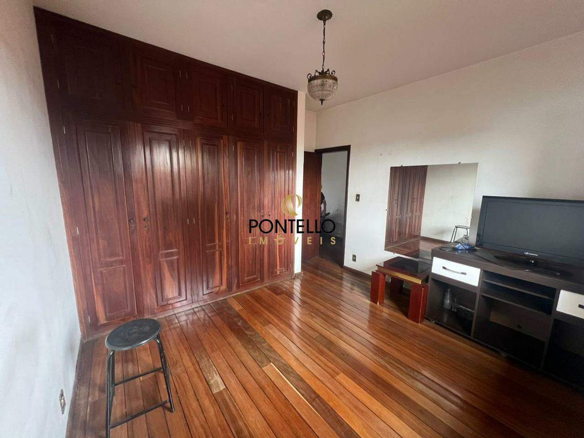 Casa, Jardim Arizona, 6 Quartos, 4 Vagas, 1 Suíte