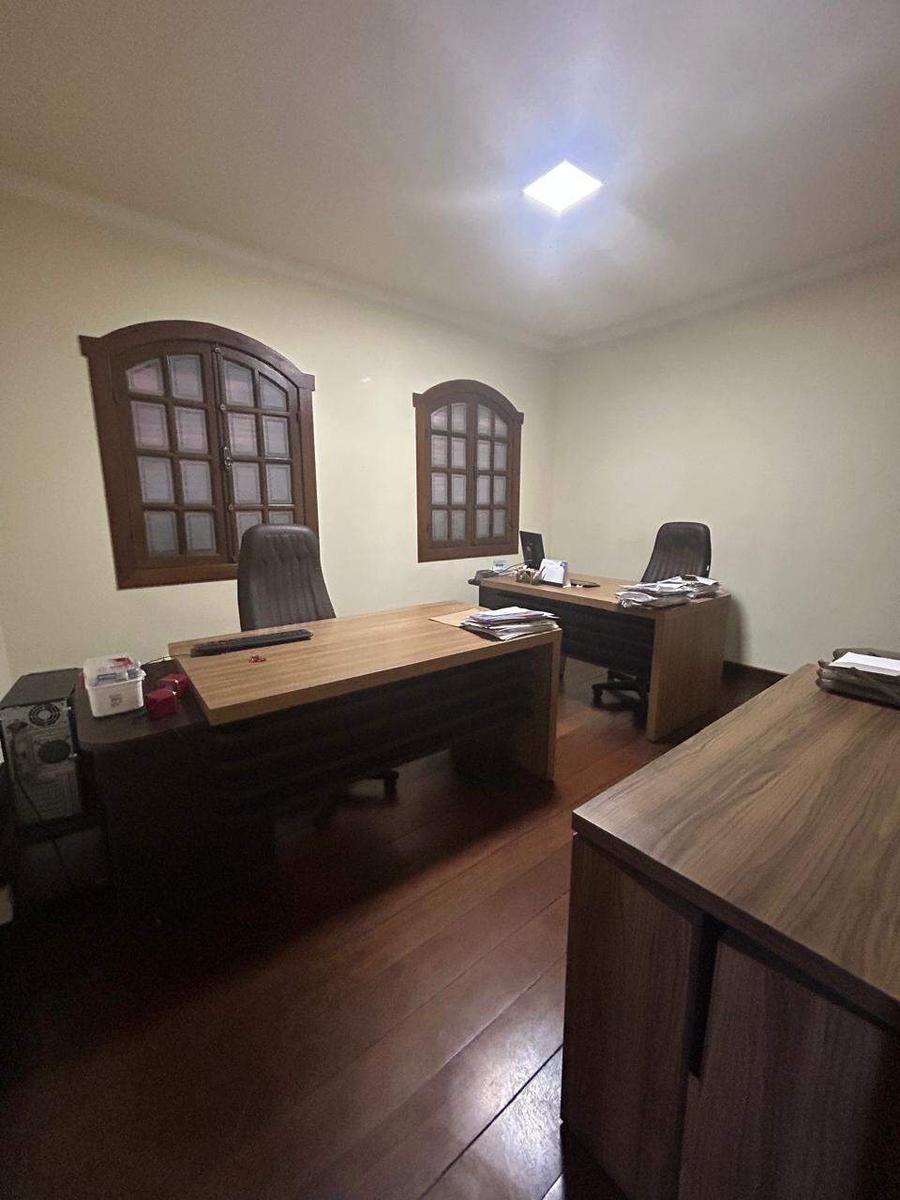 Casa, Lindéia, 5 Quartos, 2 Vagas, 1 Suíte