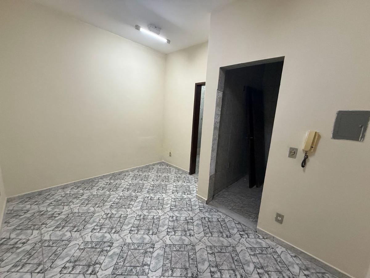 Quitinete, Santa Cruz, 1 Quarto, 0 Vaga