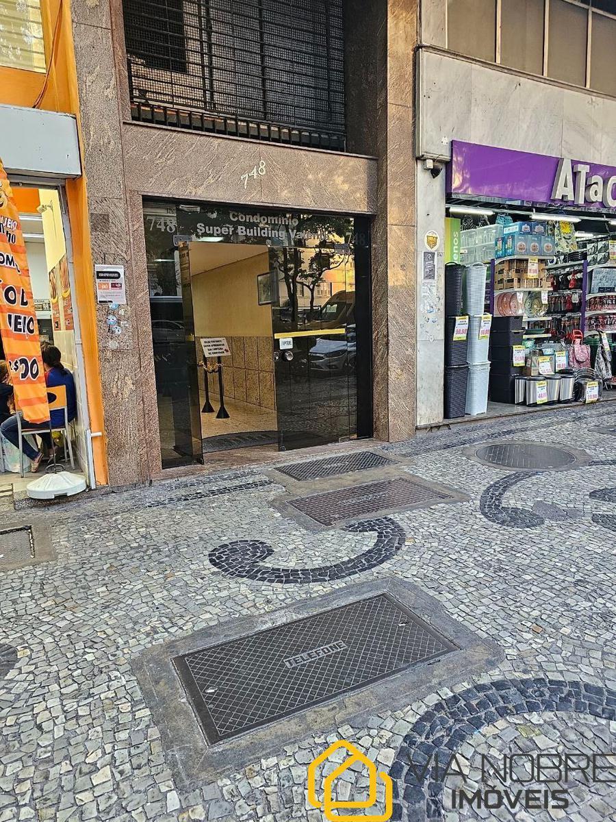 Sala, Centro