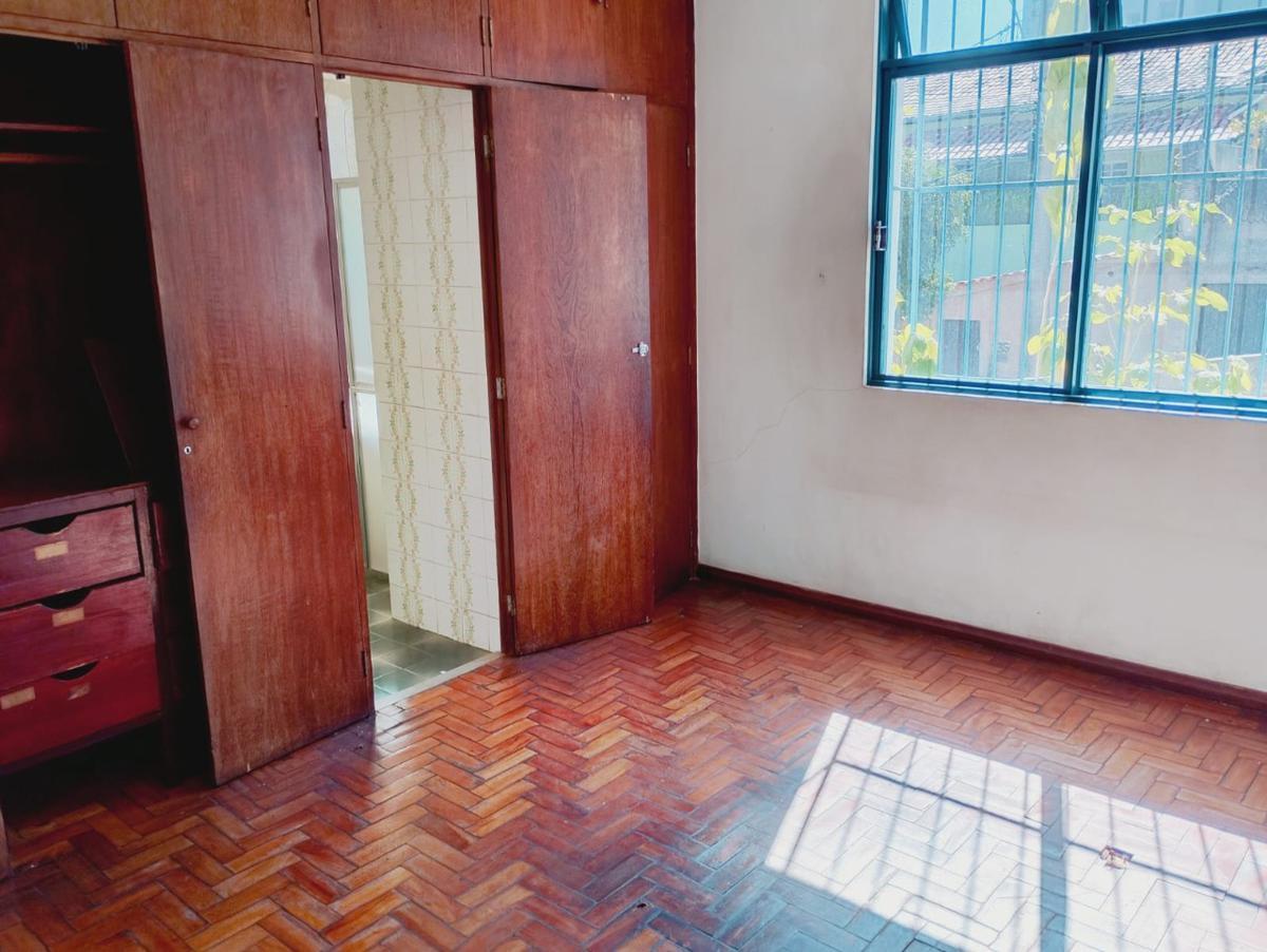 Casa, Santa Branca, 3 Quartos, 4 Vagas, 1 Suíte
